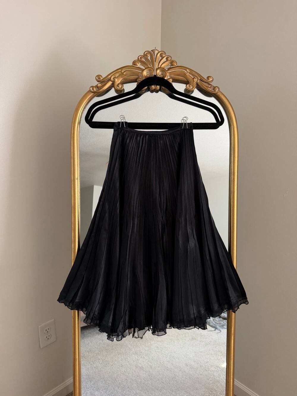 Vintage Komarov Black Pleated Flowy Skirt